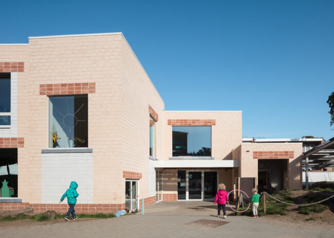 Andreas Vesalius Gemeentelijke Basisschool, Bovenbouw Architectuur, (Foto: Stijn Bollaert)