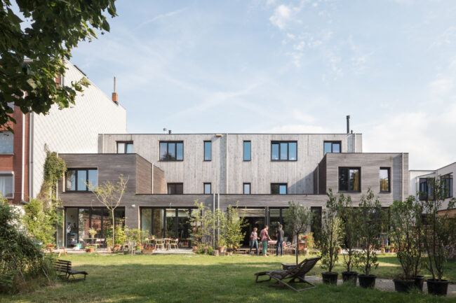 Cohousing Rijkswachtkazerne, POLYGOON Architectuur i.s.m. Jouri De Pelecijn, (Foto: Stijn Bollaert)